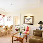 Guadalpin Boutique Apartmán
