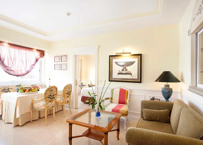 Guadalpin Boutique Apartament