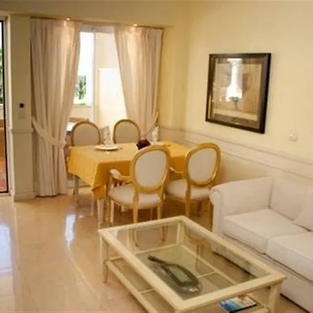 アパルタメントス グアダルピン ブティック *