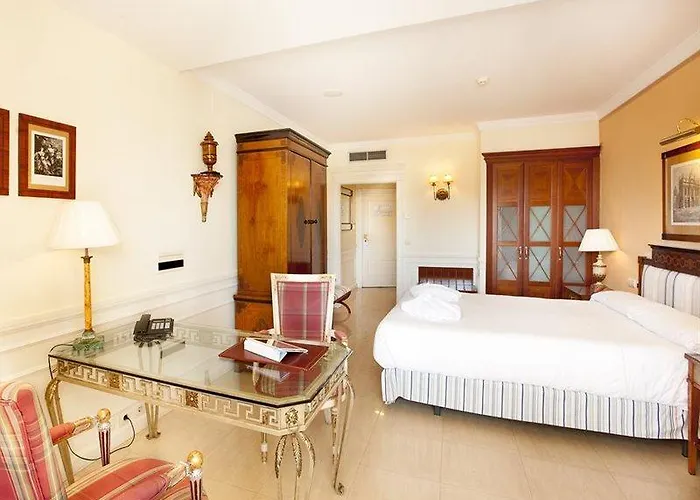 Guadalpin Boutique Apartament *