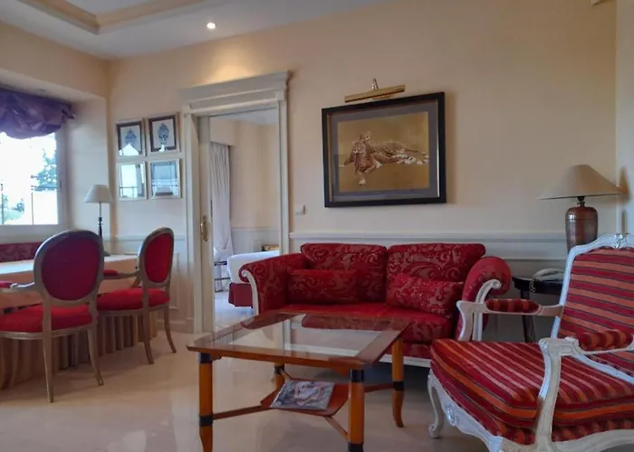 Guadalpin Boutique Apartament