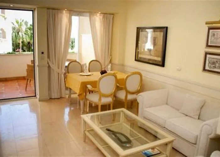 Guadalpin Boutique *